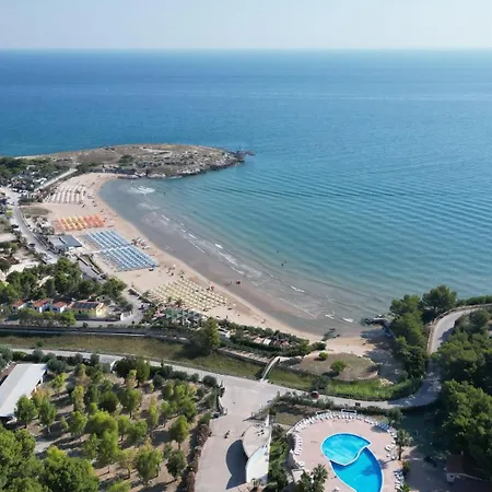 Villaggio Idra 2* Вьесте