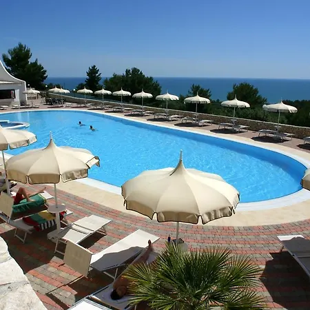 Holiday park Villaggio Idra 2*