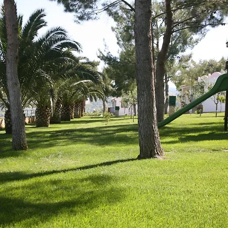 ホリデーパーク Villaggio Idra ヴィエステ